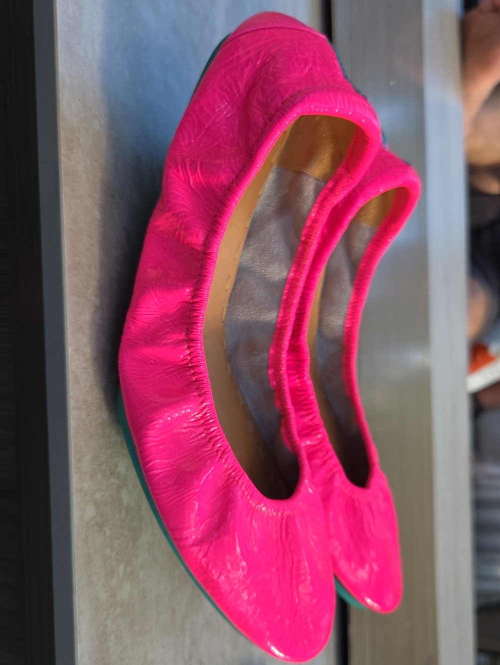 Tieks Pop Pink Ballet Flats Size 10 Offers Welcome!! - Picture 5 of 15